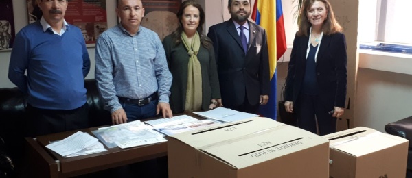 Apertura con normalidad de la mesa de votación en el Consulado de Colombia en Beirut