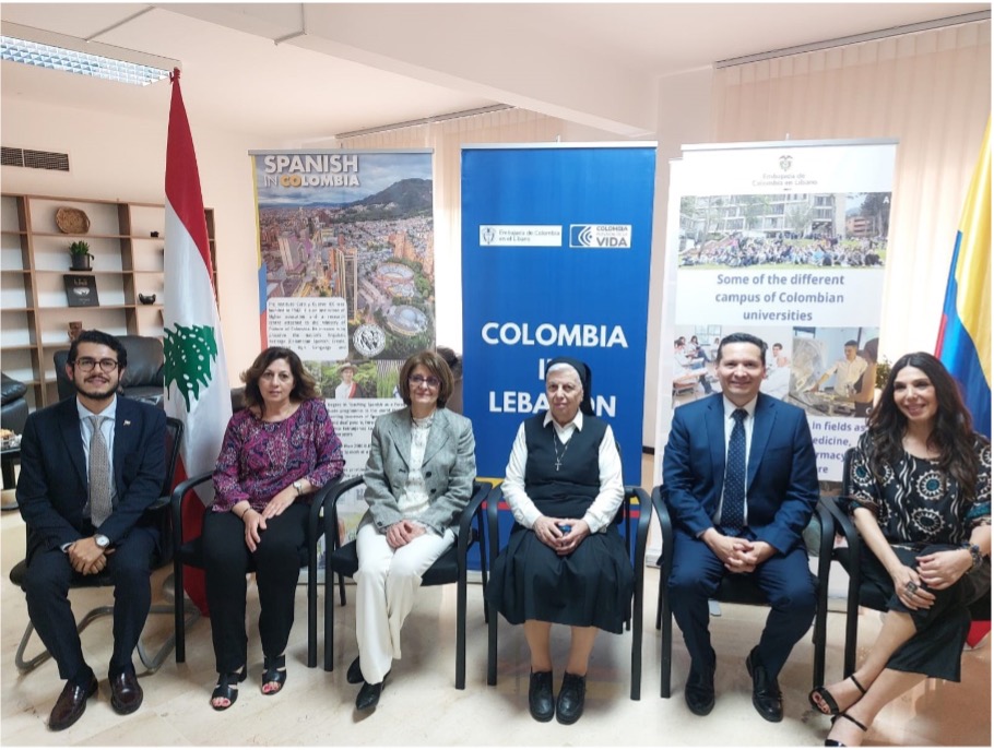Acuerdo para el intercambio de experiencias, conocimientos y saberes en idioma inglés, entre dos colegios de Bogotá y Beirut